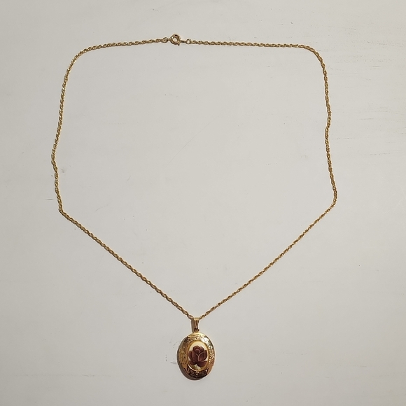 Vintage Jewelry - Goldtone Rose Cottagecore Locket Vintage Necklace